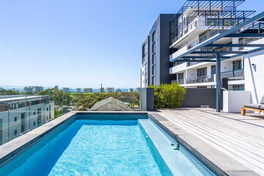 1 Bedroom Property for Sale in Green Point Western Cape